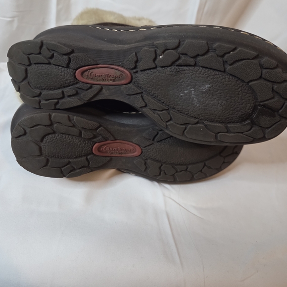 BareTraps Women's Dark Brown Leather Faux Fur Winter Boots Size 6 - Picture 7 of 8